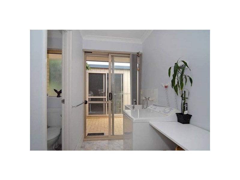 4 Ranunculus Court, Beeliar WA 6164