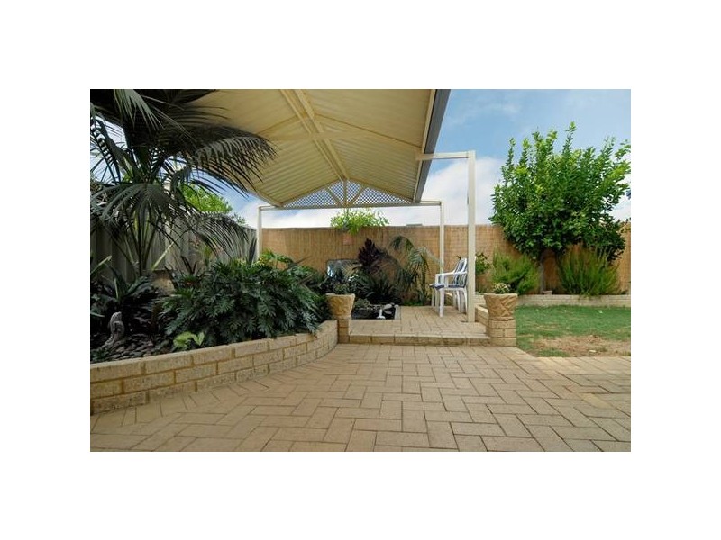 4 Ranunculus Court, Beeliar WA 6164