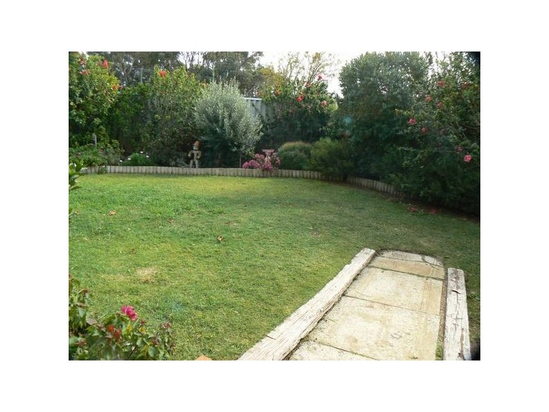13 Gumina Place, Munster WA 6166