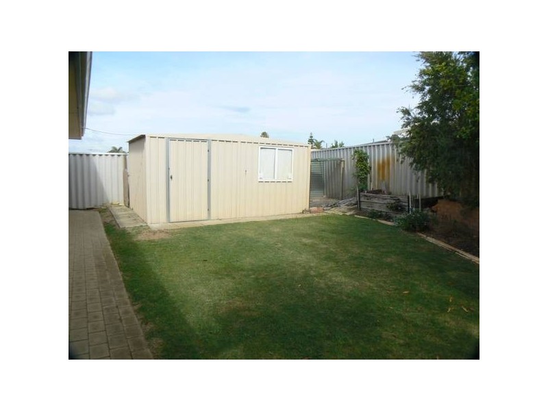 13 Gumina Place, Munster WA 6166