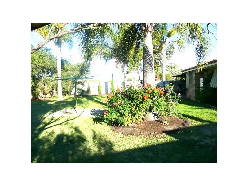 14 Waigen Place, South Lake WA 6164