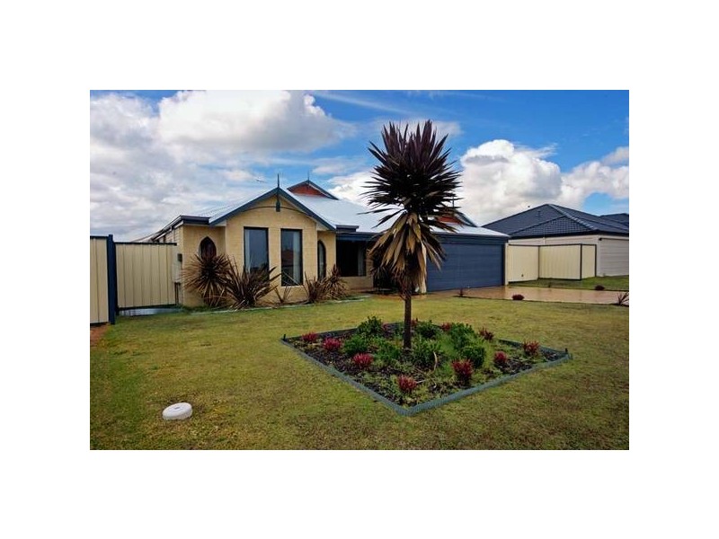 7 Montgomery Drive, Success WA 6164