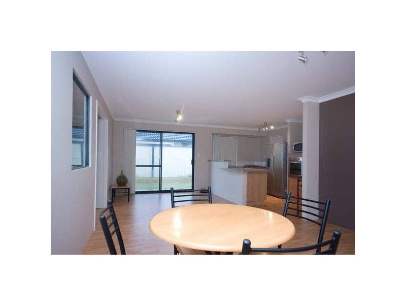 7 Montgomery Drive, Success WA 6164