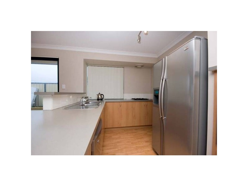 7 Montgomery Drive, Success WA 6164