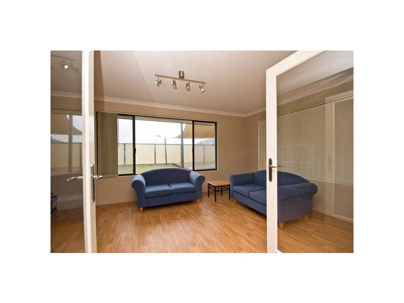 7 Montgomery Drive, Success WA 6164
