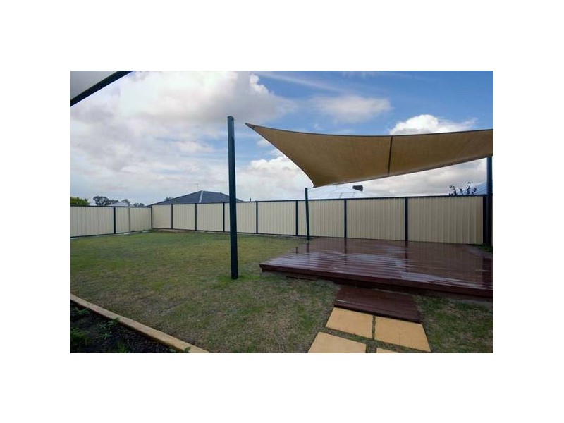 7 Montgomery Drive, Success WA 6164