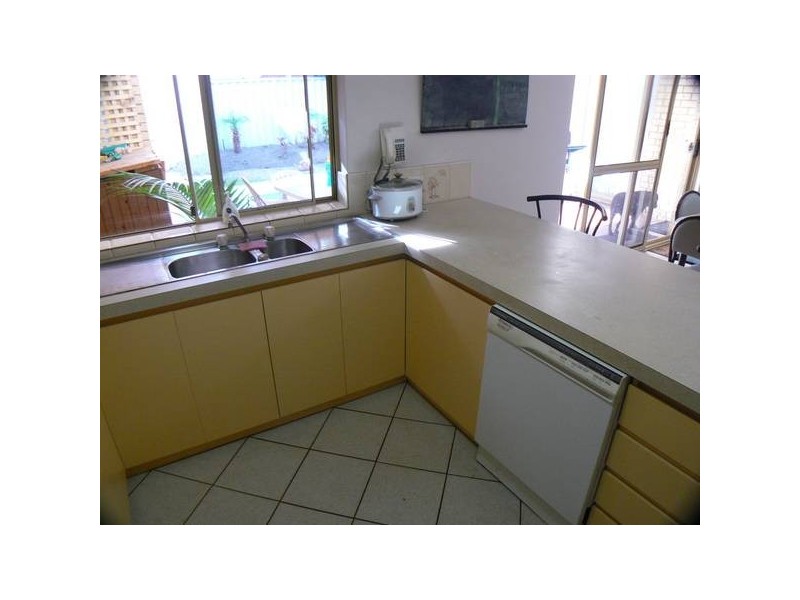 18 Ranford Loop, Kardinya WA 6163