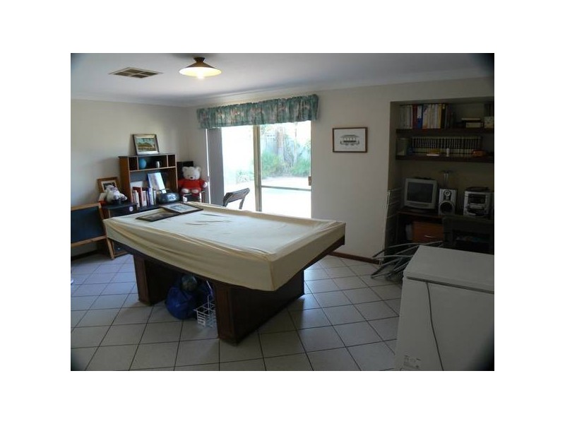 18 Ranford Loop, Kardinya WA 6163