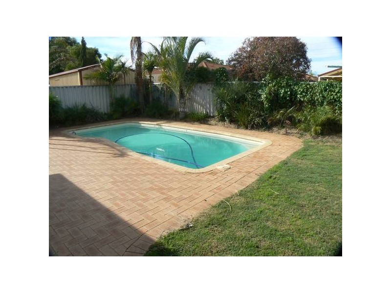 18 Ranford Loop, Kardinya WA 6163