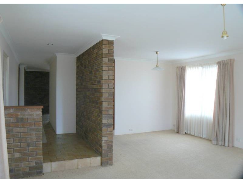 8 The Ridge, Yangebup WA 6164