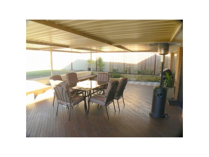 12 Magnolia Gardens, Yangebup WA 6164