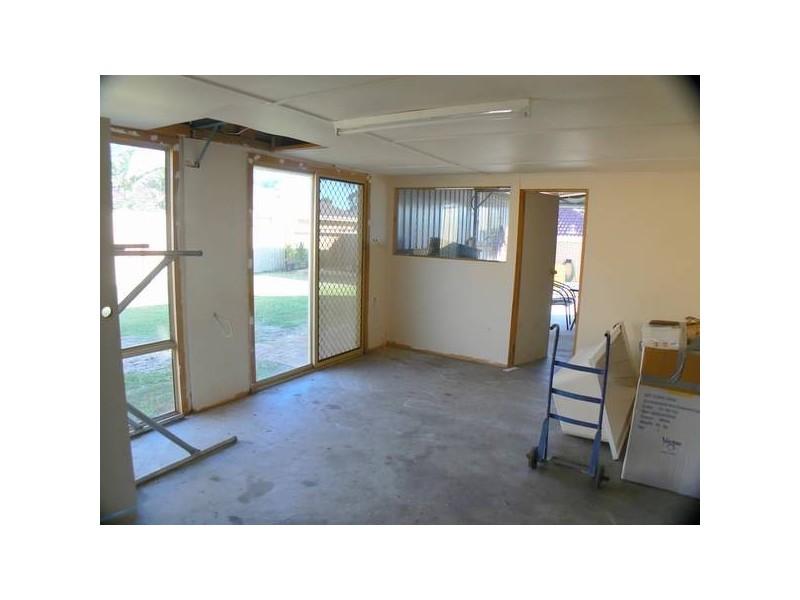 12 Magnolia Gardens, Yangebup WA 6164