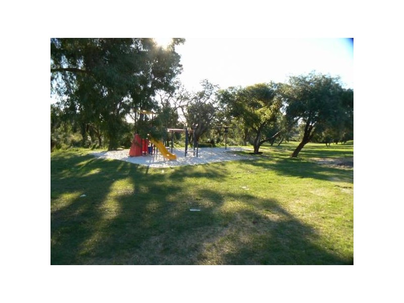 12 Magnolia Gardens, Yangebup WA 6164