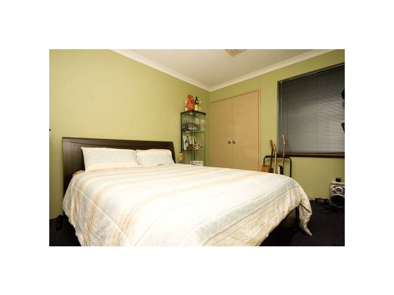 11 Tunis Place, Coogee WA 6166