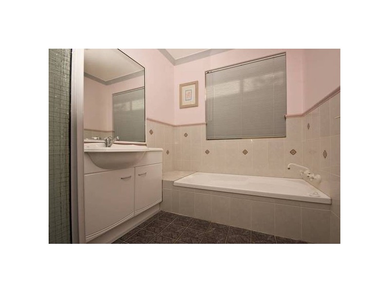 11 Tunis Place, Coogee WA 6166