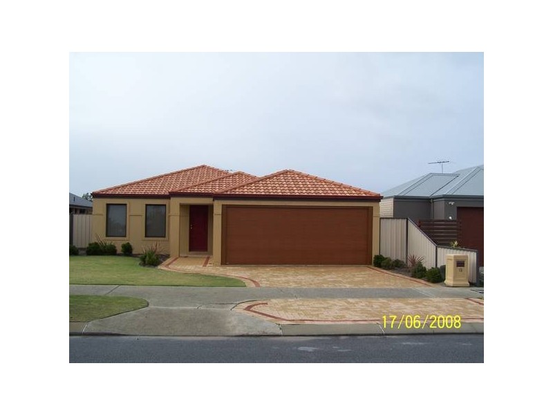 12 Deanmore Bend, Hammond Park WA 6164