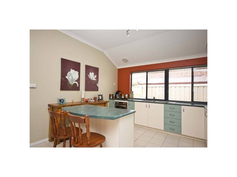8 Auld Vista, Success WA 6164