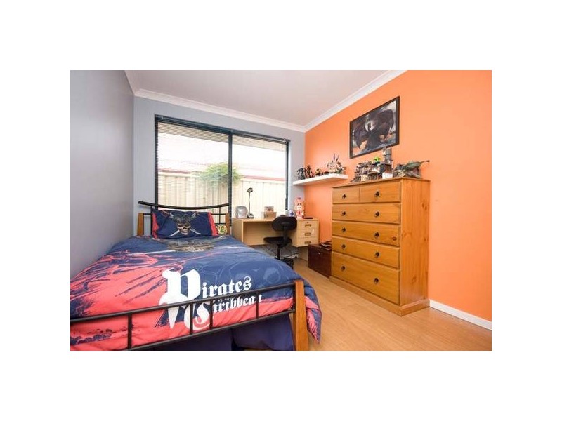 8 Auld Vista, Success WA 6164