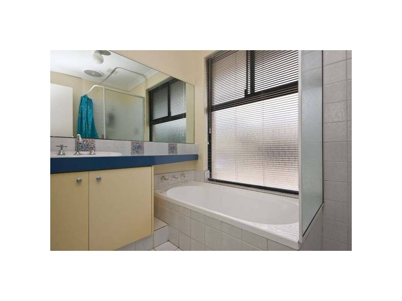 8 Auld Vista, Success WA 6164