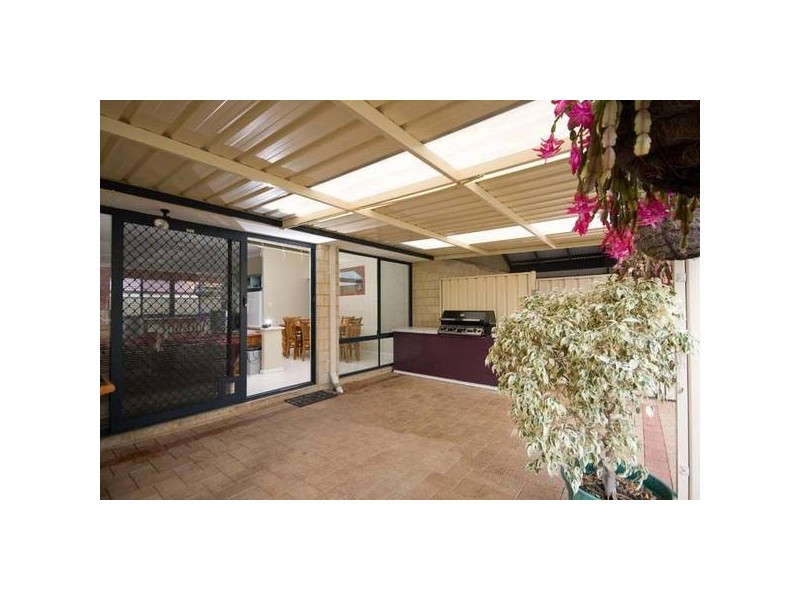 8 Auld Vista, Success WA 6164