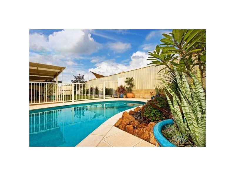 8 Auld Vista, Success WA 6164