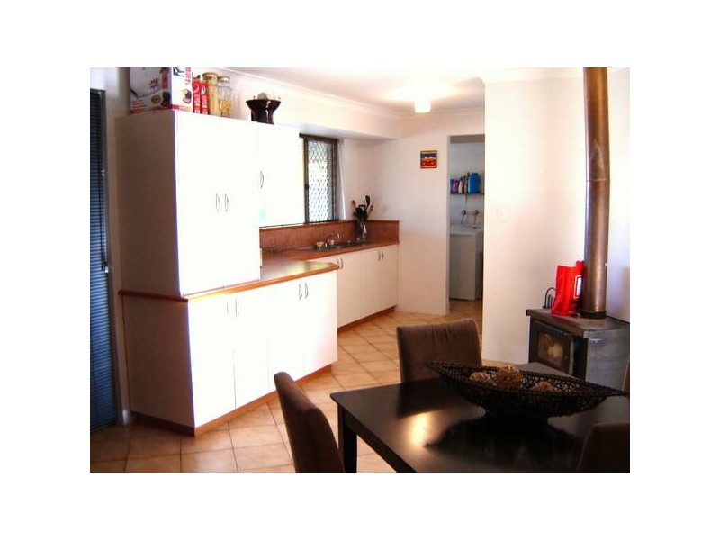 17 Tinaroo Court, South Lake WA 6164