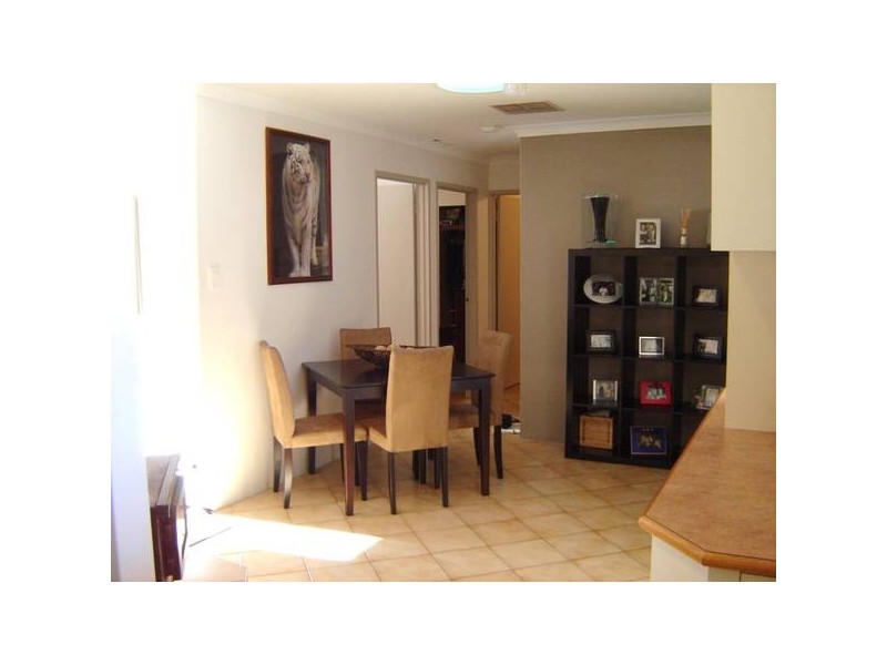 17 Tinaroo Court, South Lake WA 6164