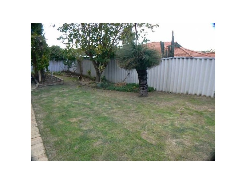 2 Cuvier Place, Yangebup WA 6164