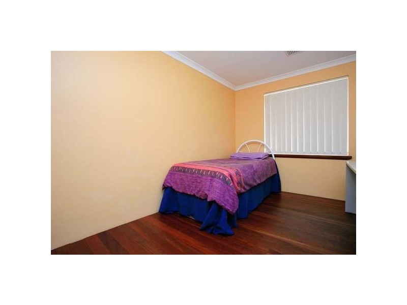 2 Sherbourne Corner, Success WA 6164