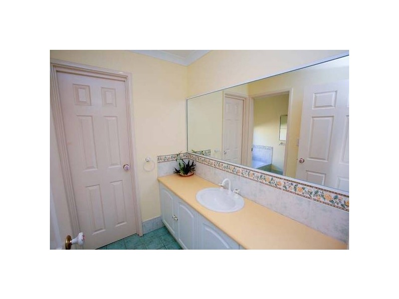 2 Sherbourne Corner, Success WA 6164