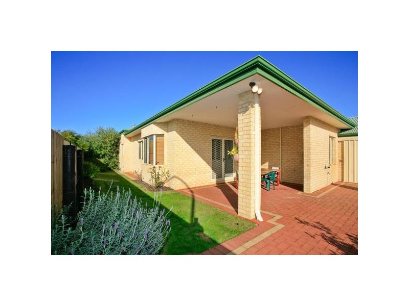 2 Sherbourne Corner, Success WA 6164