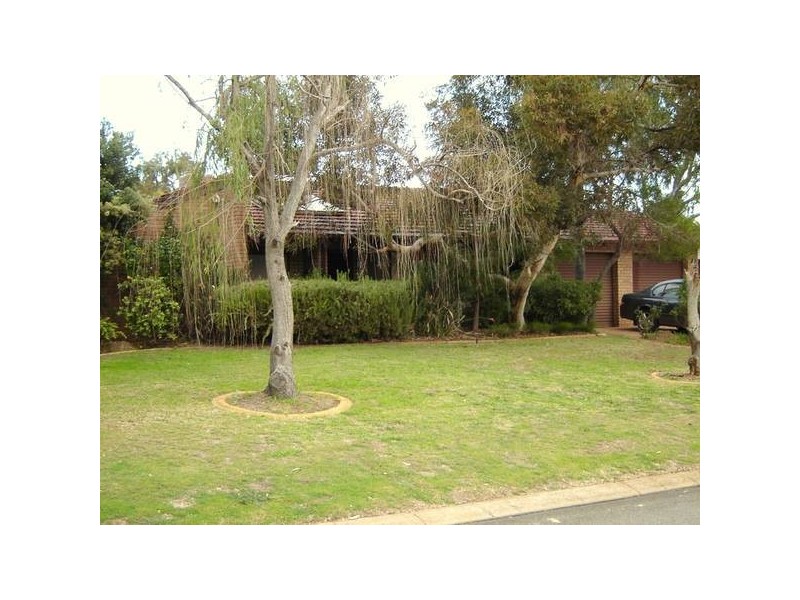 17 Allamanda Drive, South Lake WA 6164