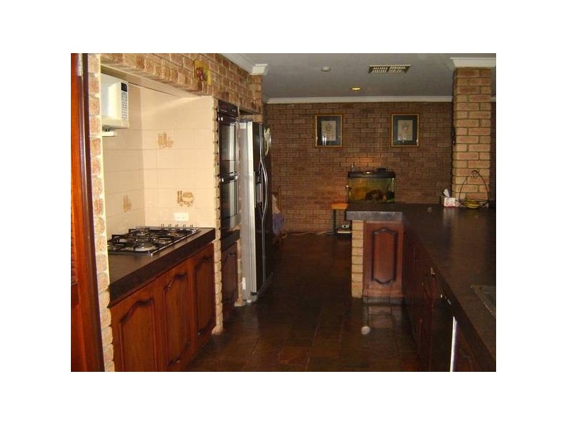 17 Allamanda Drive, South Lake WA 6164