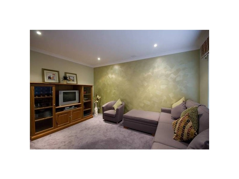 13 Derwent Crescent, Success WA 6164