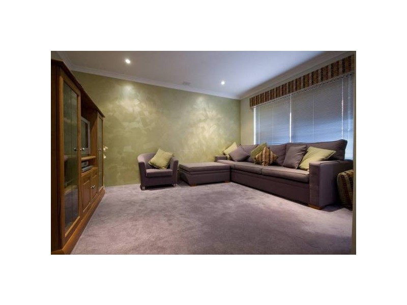 13 Derwent Crescent, Success WA 6164