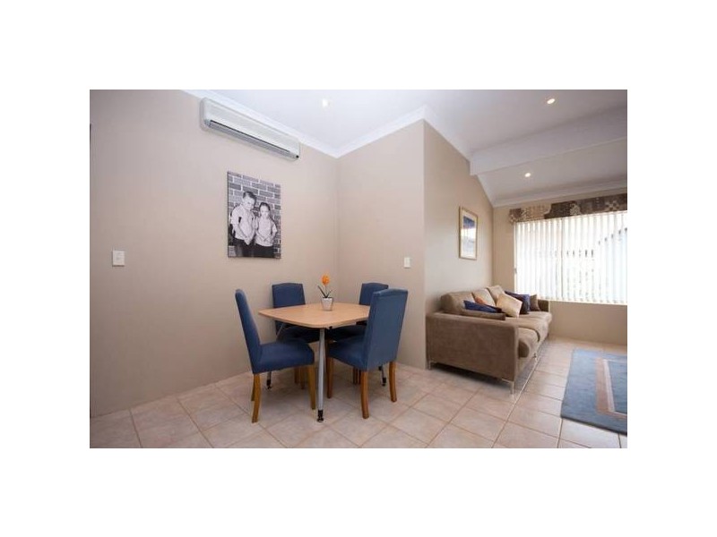 13 Derwent Crescent, Success WA 6164