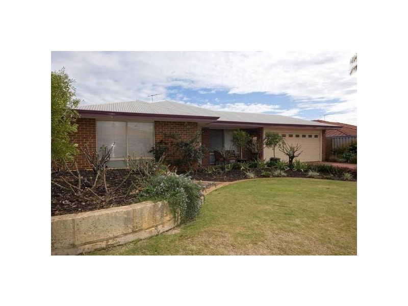 13 Derwent Crescent, Success WA 6164