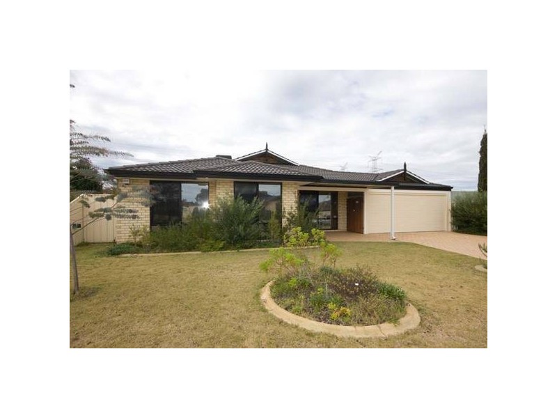 10 Breaden Pass, Success WA 6164