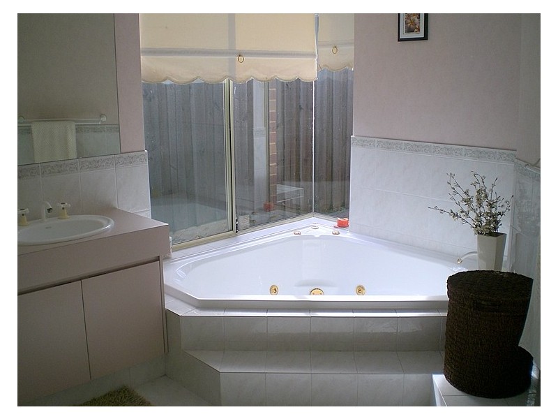 24 Laguna Green, Jandakot WA 6164