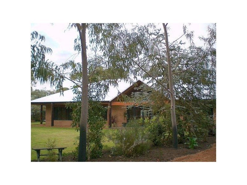 140 OLD DAIRY COURT, Oakford WA 6121