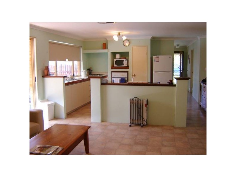 7 Citrus Loop, South Lake WA 6164
