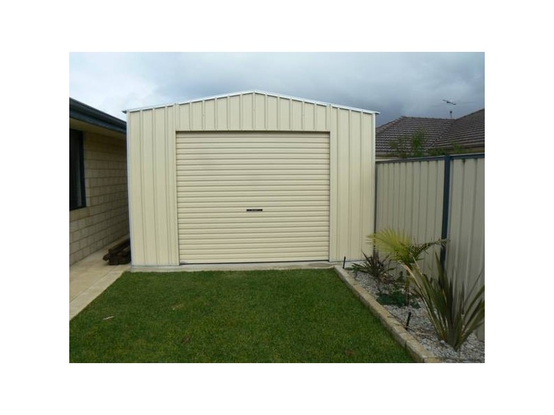 4 Sandleford Way, Hammond Park WA 6164