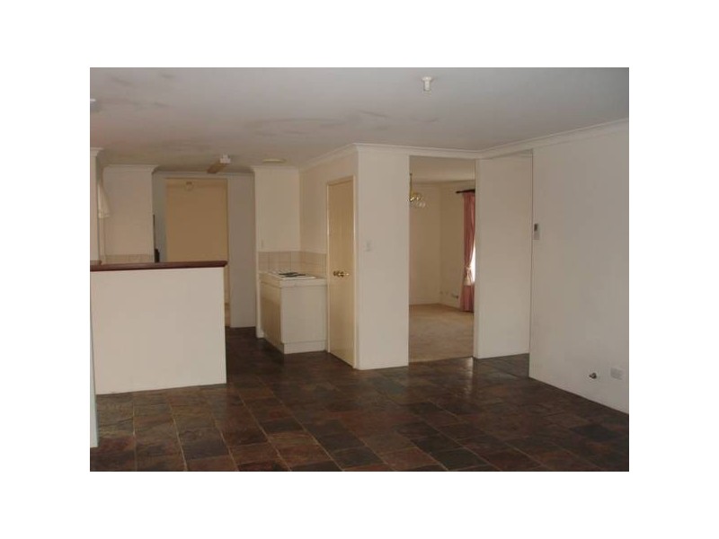 17 Carnation Place, Yangebup WA 6164