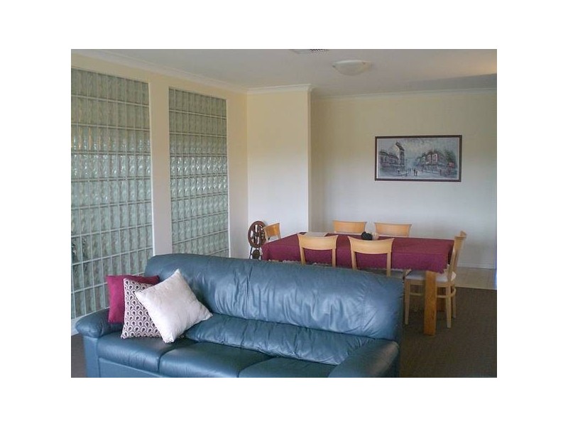 89 FOXTON DRIVE, Oakford WA 6121