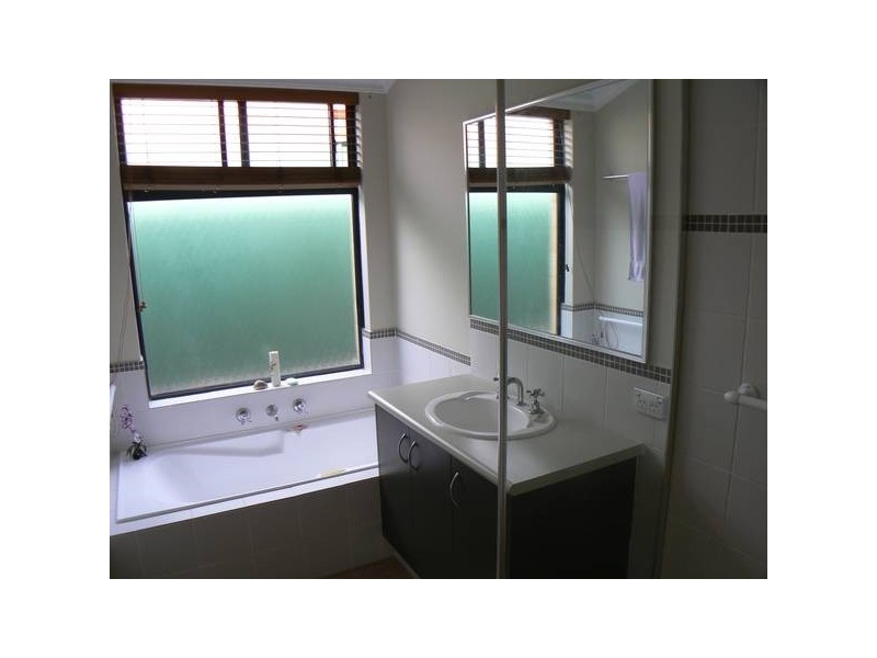 31A Ellesmere Circuit, Success WA 6164