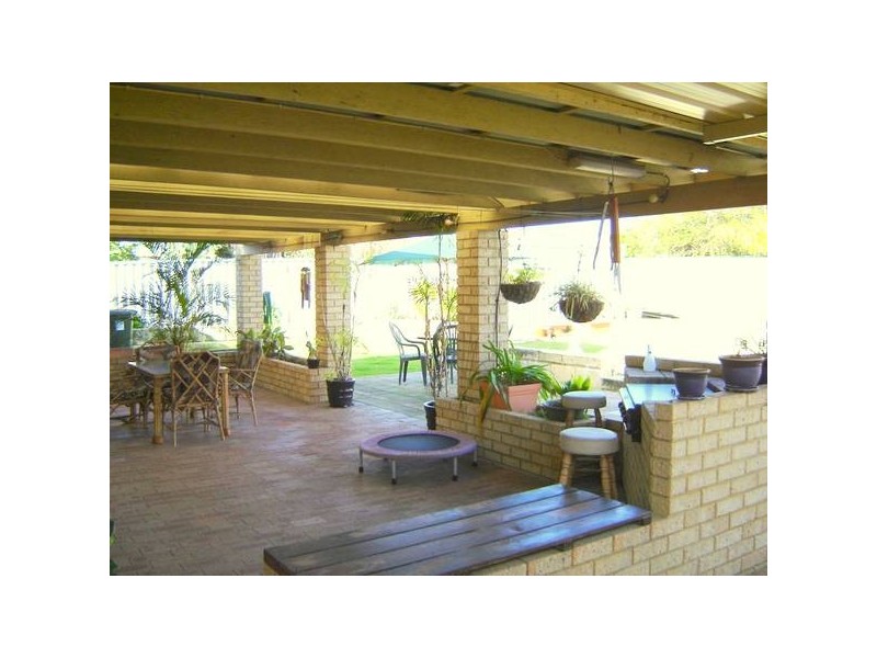 14 McLernon Place, South Lake WA 6164