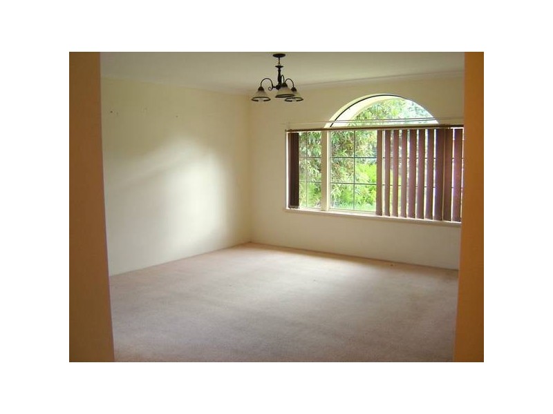 10 Catalpa Crescent, South Lake WA 6164