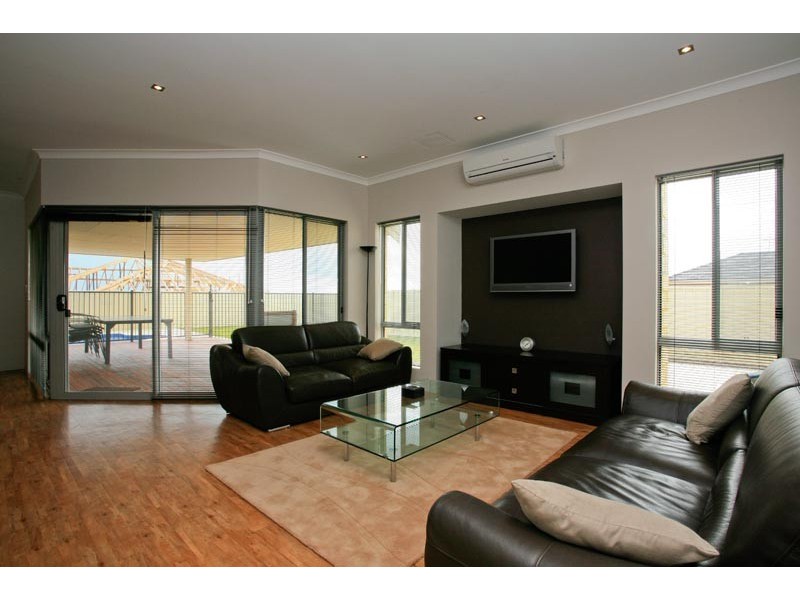 60 Birchley Road, Beeliar WA 6164