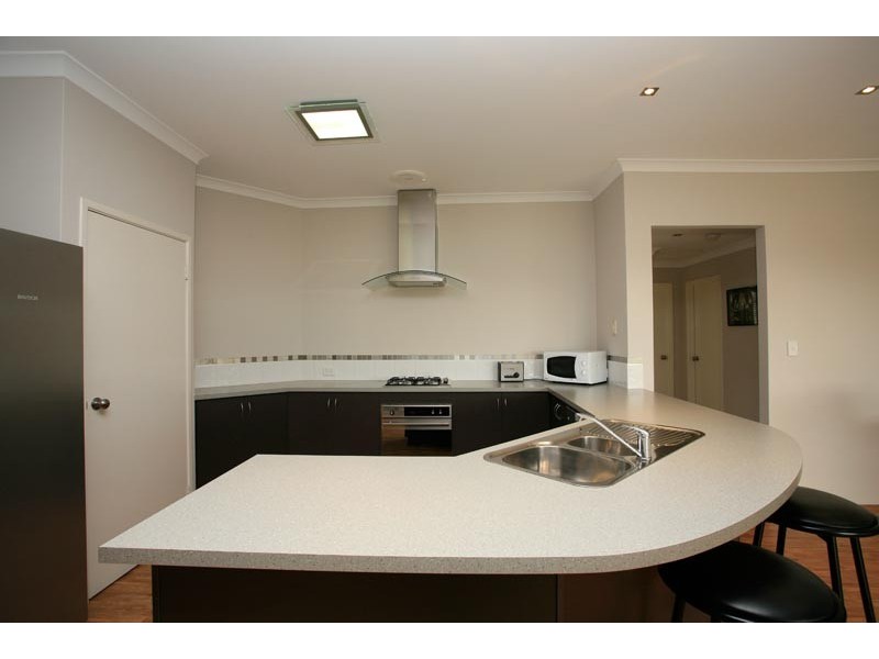 60 Birchley Road, Beeliar WA 6164