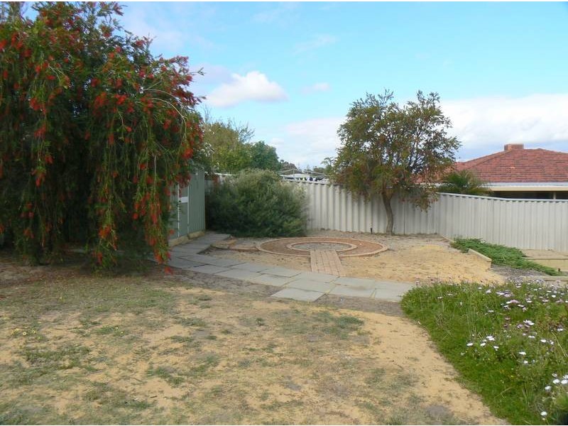 28 Conigrave Road, Yangebup WA 6164